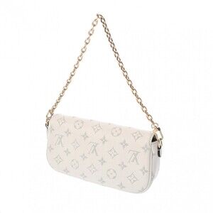 Louis Vuitton Wallet Shoulder White Calf Monogram Ivy Chain on Bag Leather